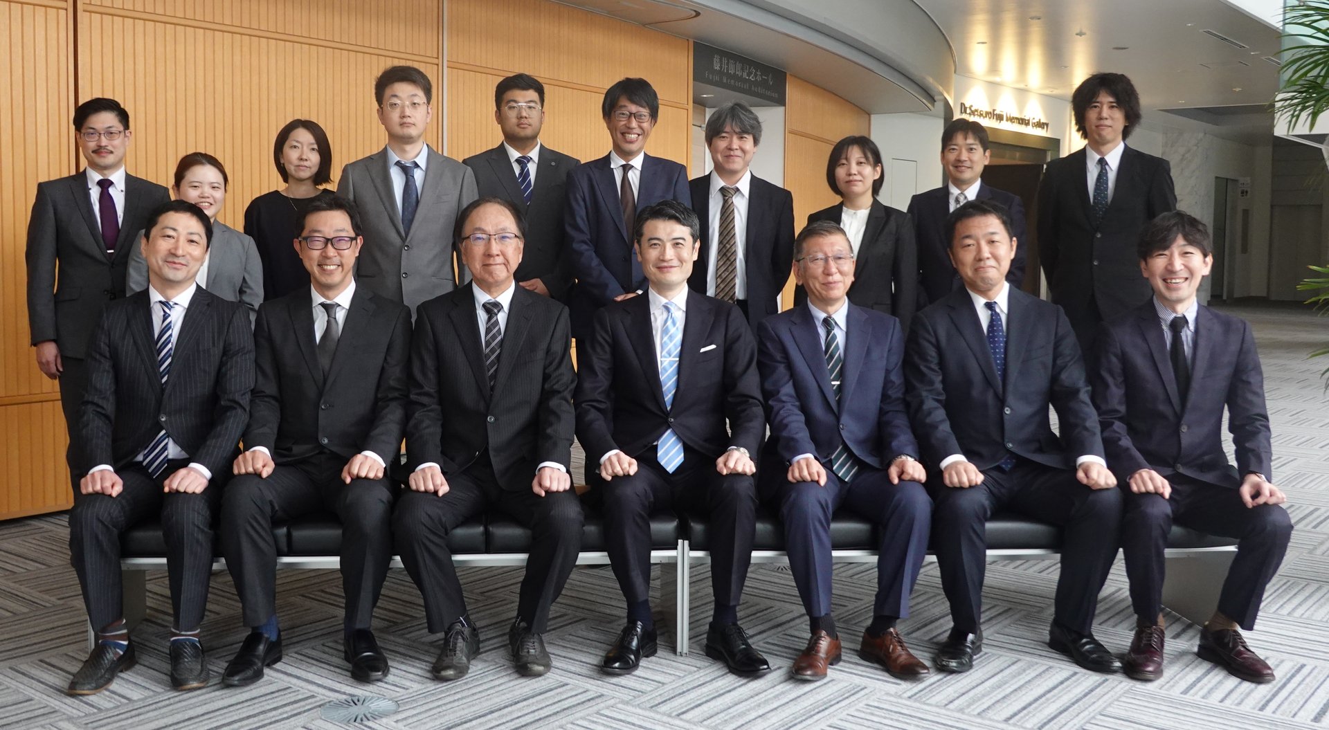 徳島大学大学院 医歯薬学研究部 消化器・移植外科学 医局員集合写真