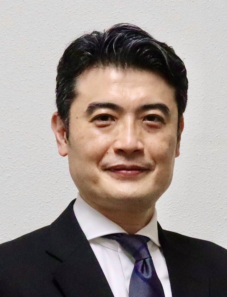 曽山　明彦